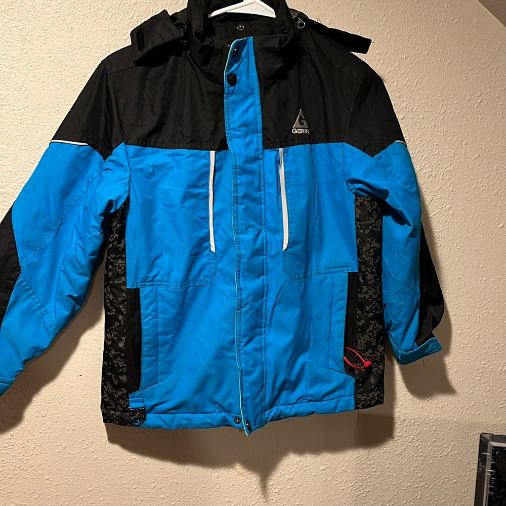 Gerry brand size 6/7 boys. Good condition.